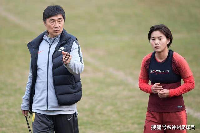 CBA三消息：广东大外援到位，杨鸣五队求职全落空，葛昭宝降薪腾空间抢胡金秋